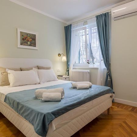 Central Stylish & Cozy One Bedroom Apartment - Adela Accommodation - Ideal For Long Stays Bucarest Exterior foto