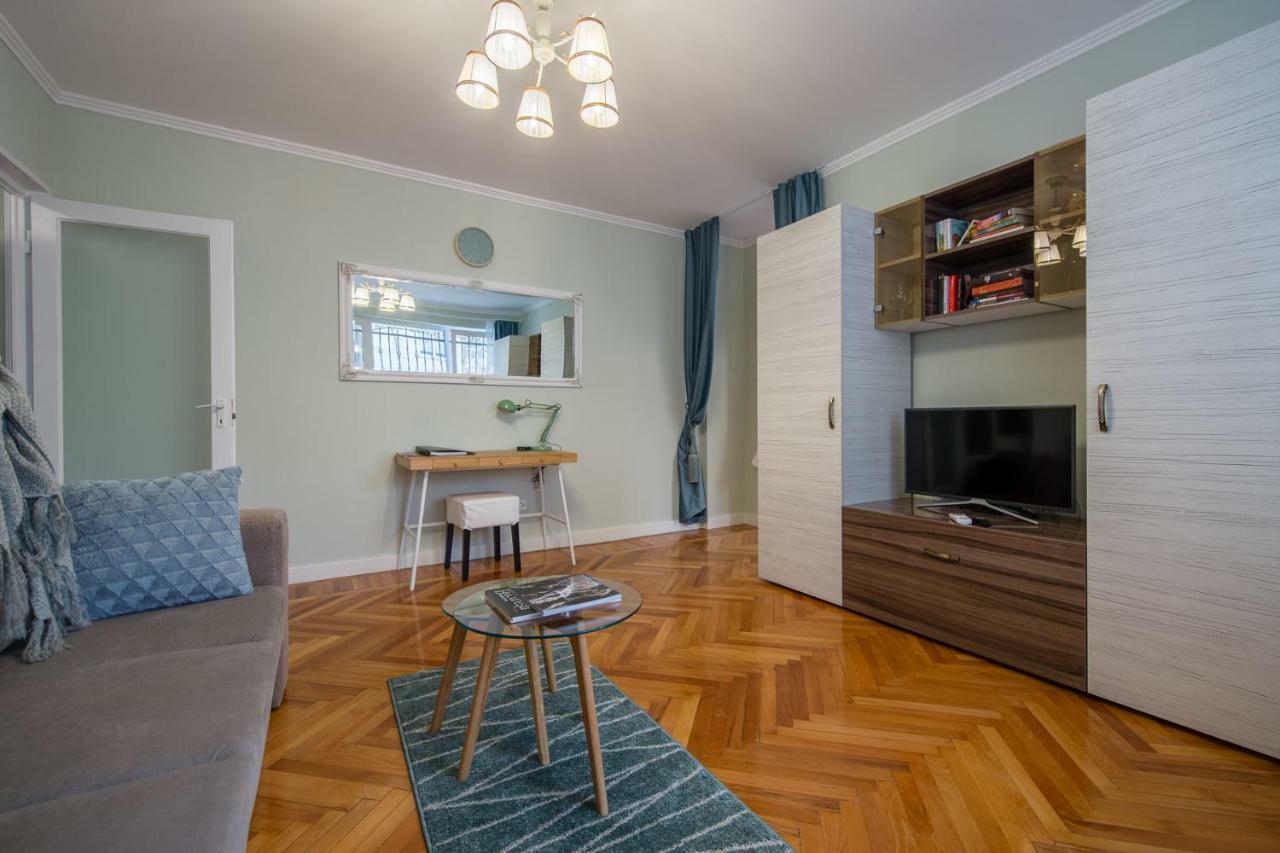Central Stylish & Cozy One Bedroom Apartment - Adela Accommodation - Ideal For Long Stays Bucarest Exterior foto